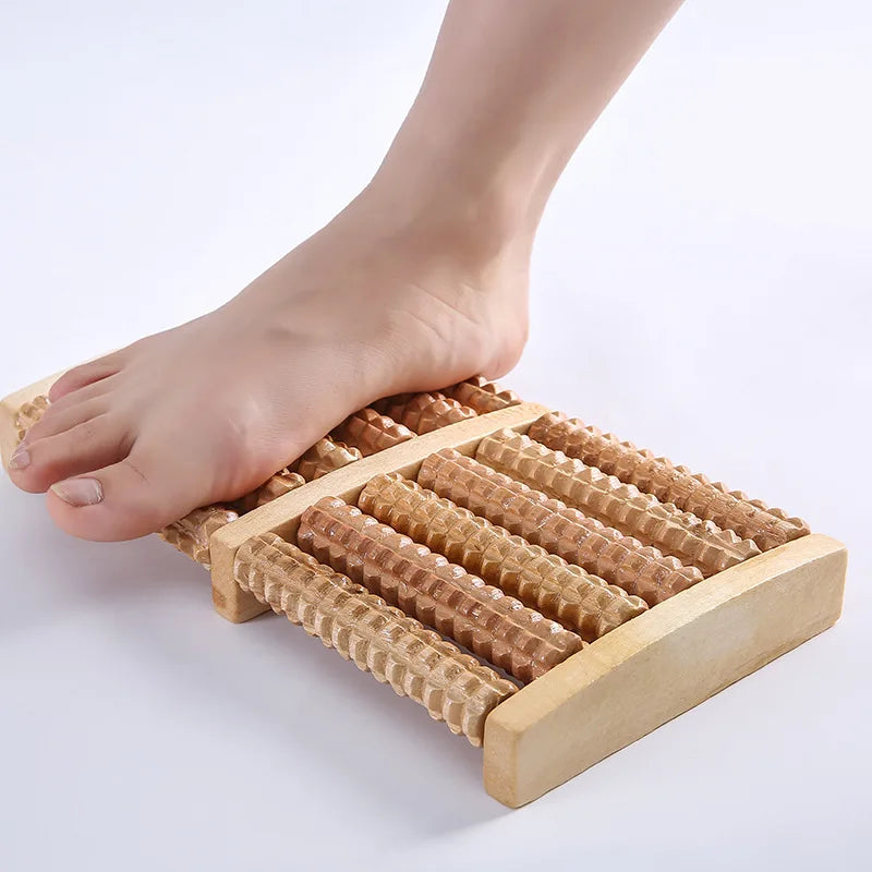 WOODEN FOOT ROLLER